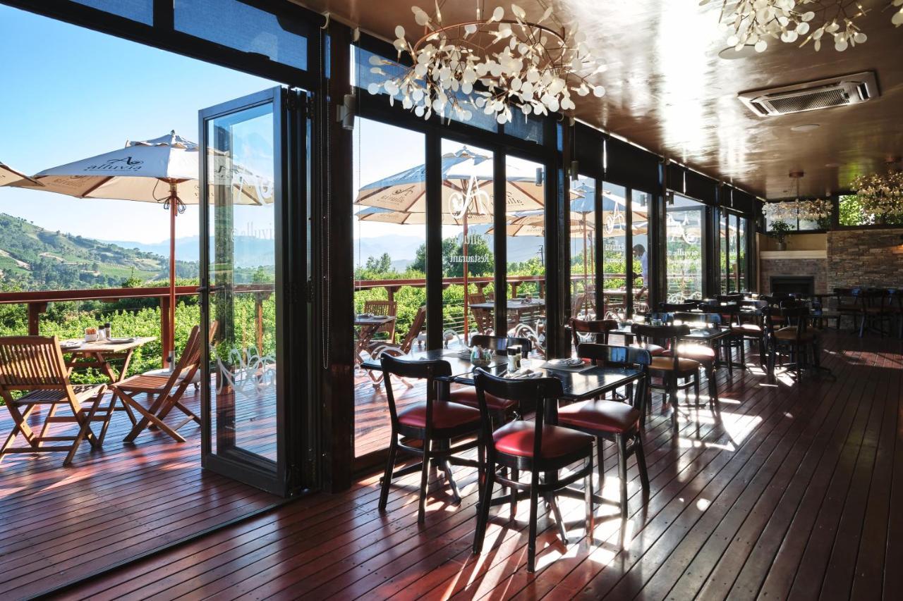 Alluvia Boutique Winery & Luxury Accommodation สเตลเลนบอช ภายนอก รูปภาพ Restaurant